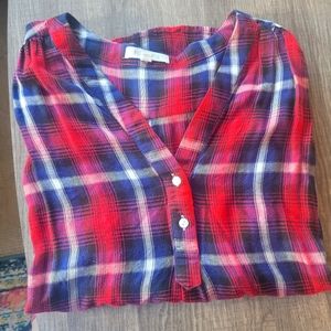 Plaid V neck  tunic top. Very comfortable and flattering. August silk 1x